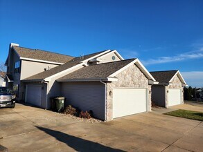 3076 Selkirk Dr in Sun Prairie, WI - Building Photo - Building Photo