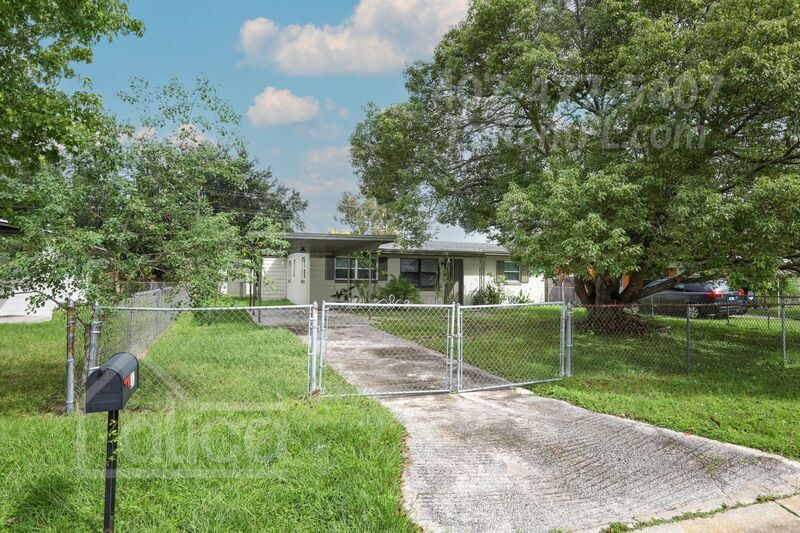 210 Palm Pl in Sanford, FL - Building Photo
