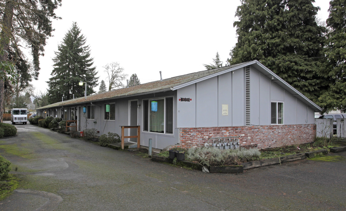 18250 SW Shaw St in Beaverton, OR - Building Photo