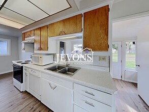 8632 116th Ave SE in Newcastle, WA - Building Photo - Building Photo