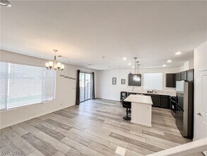 5724 Avondale Rise Wy in Las Vegas, NV - Building Photo - Building Photo