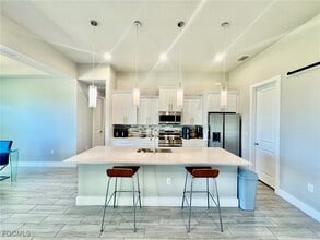 2512 NW 4th St in Cape Coral, FL - Building Photo - Building Photo