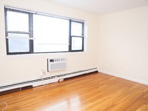 1027 Commonwealth Ave in Boston, MA - Building Photo - Building Photo