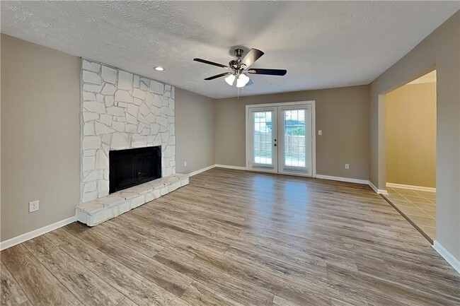 40 Briar Gate Ln in Marietta, GA - Building Photo - Building Photo