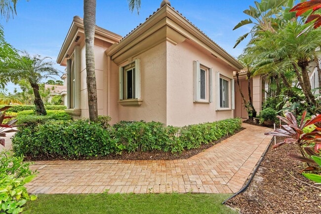 7081 Mallorca Crescent in Boca Raton, FL - Building Photo - Building Photo