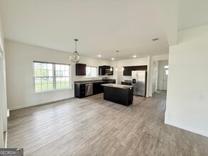 410 N Caswell St in Glennville, GA - Building Photo - Building Photo