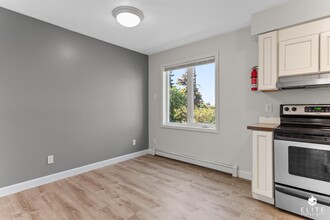 1009 E 9th Ave, Unit B in Anchorage, AK - Foto de edificio - Building Photo
