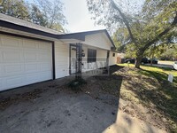 1609 S Clay St in Kaufman, TX - Building Photo - Building Photo