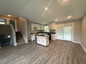 1301 Lizabeth Ln in Waukegan, IL - Building Photo - Building Photo