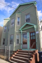 74 Hano St, Unit 74 in Boston, MA - Foto de edificio - Building Photo