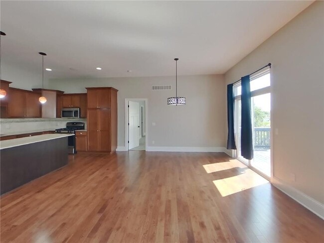 19280 Castle Ct in Farmington, MN - Building Photo - Building Photo