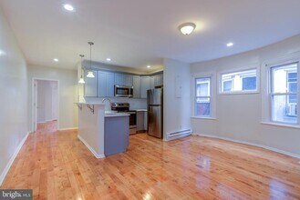 4924 Chestnut St in Philadelphia, PA - Building Photo - Building Photo