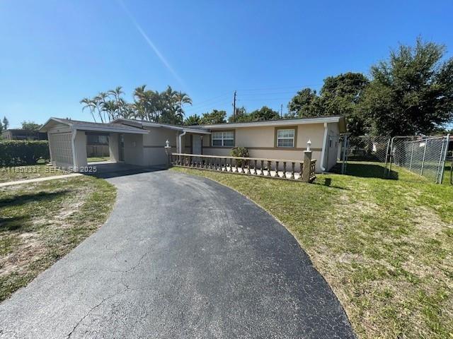 4831 NW 12th St in Lauderhill, FL - Building Photo - Building Photo