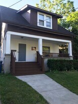 525 Linden St in Ann Arbor, MI - Building Photo