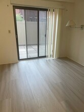 1272 Beacon St, Unit 2 in Brookline, MA - Foto de edificio - Building Photo