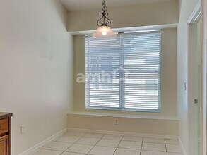 4553 Marchmont Blvd in Land O Lakes, FL - Foto de edificio - Building Photo