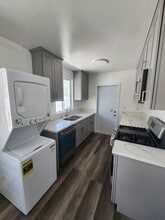 233 E 219th St in Carson, CA - Building Photo - Building Photo