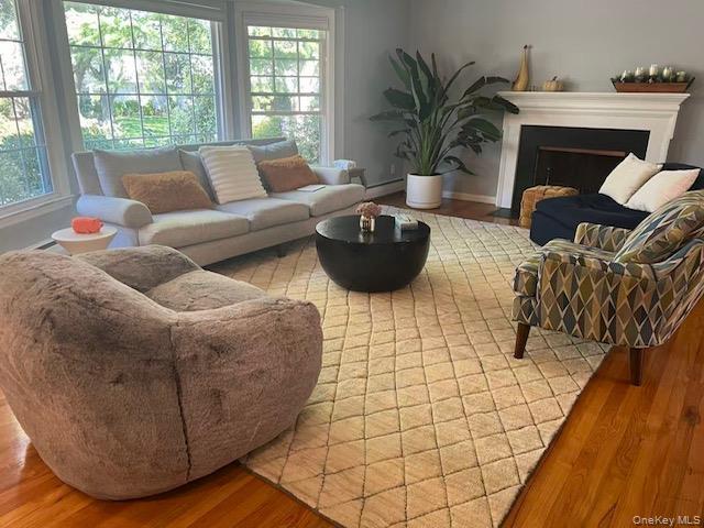 2 Sunset Ln in Garden City, NY - Building Photo - Building Photo