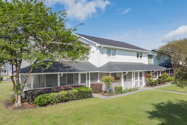 The Alden Townes in North Charleston, SC - Building Photo - Building Photo