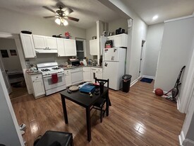 1188 Commonwealth Ave, Unit 1 Apartamentos