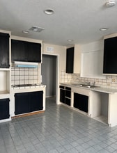 43826 Adler Ave in Lancaster, CA - Foto de edificio - Building Photo