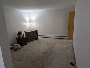 33 Garden Rd, Unit Unit B4 in Plaistow, NH - Building Photo - Building Photo