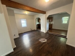 304 Bessemer Ave in Lyndora, PA - Building Photo - Building Photo