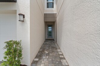 25947 Woven Wicker Bnd in Lutz, FL - Building Photo - Building Photo