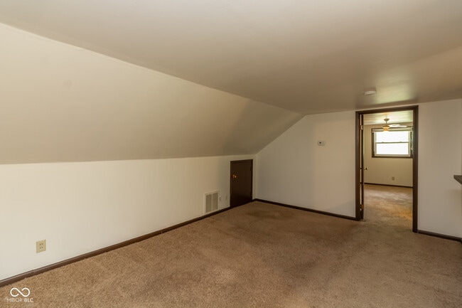 807 Riverside Dr in Greenwood, IN - Building Photo - Building Photo