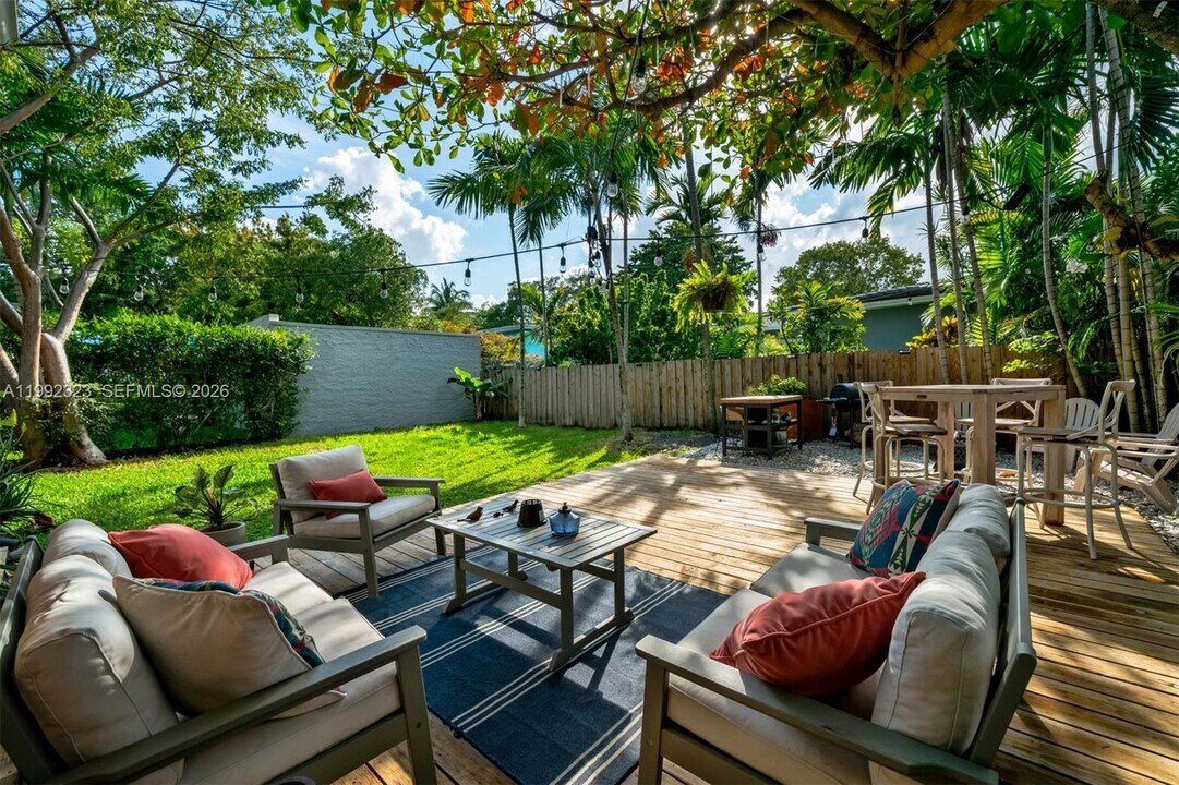 970 NW 10th Ave in Miami, FL - Building Photo