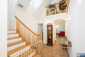 16 Norwood Ave in Glen Rock, NJ - Building Photo - Building Photo