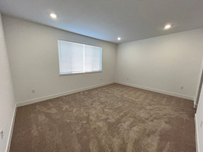 9831 Jeff Handy Dr in Sacramento, CA - Building Photo - Building Photo