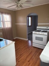 87 Dempster St, Unit Upper in Buffalo, NY - Building Photo - Building Photo