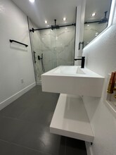 10502 S Van Ness Ave, Unit 1 in Los Angeles, CA - Building Photo - Building Photo