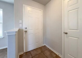 2310 Redfish Dr in Texas City, TX - Foto de edificio - Building Photo