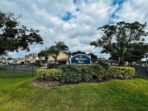 6490 Cape Hatteras Way NE in St. Petersburg, FL - Building Photo - Building Photo