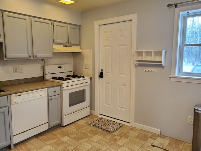 220 Mascoma St in Lebanon, NH - Building Photo - Building Photo