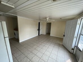 1078 Jonestown Rd in Pink Hill, NC - Foto de edificio - Building Photo
