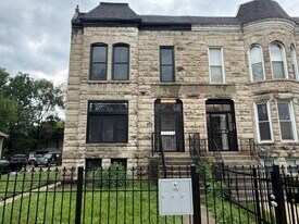 7626 S Normal Ave in Chicago, IL - Building Photo