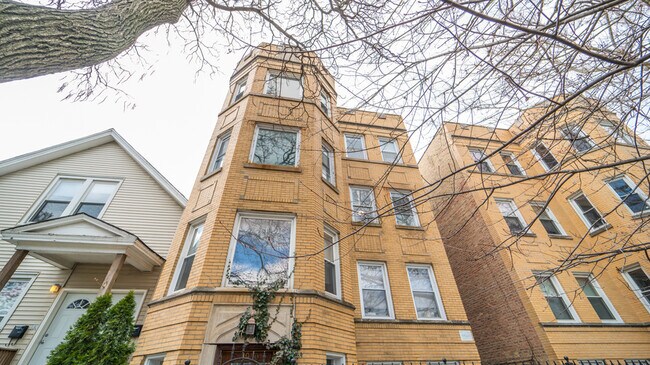 1930 N Richmond St, Unit 2 in Chicago, IL - Building Photo - Building Photo