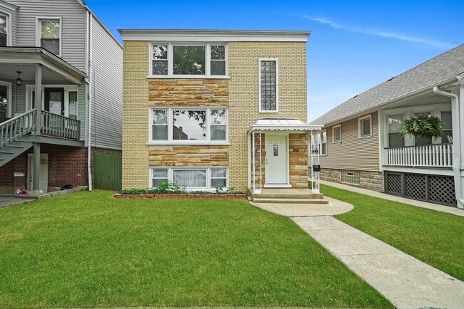 property at 4711 W Patterson Ave