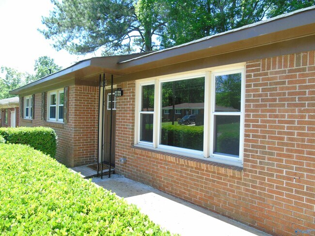 4800 Lumary Dr NW in Huntsville, AL - Building Photo - Building Photo
