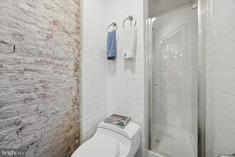 916 Clinton St in Philadelphia, PA - Building Photo - Building Photo