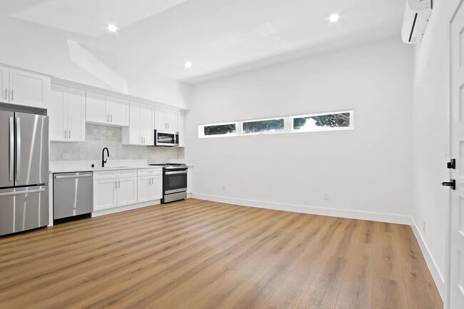 property at 1706 Grismer Ave