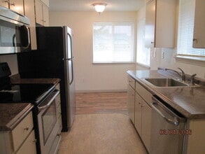 908 W D Ave in La Center, WA - Building Photo - Building Photo