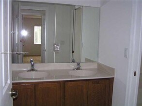 1309 Alicante Ct in Riviera Beach, FL - Building Photo - Building Photo