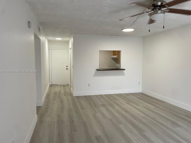 1075 W 68th St in Hialeah, FL - Building Photo - Building Photo