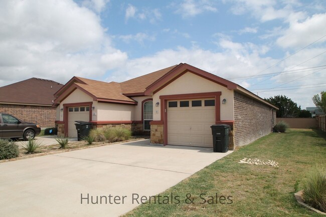 201 Study Hall Lp in Killeen, TX - Building Photo - Building Photo