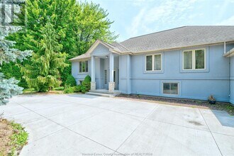 210 Martindale Ln in Lakeshore, ON - Building Photo - Building Photo