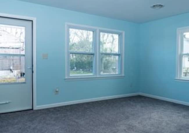 301 W Chesapeake Ave in Crisfield, MD - Building Photo - Building Photo